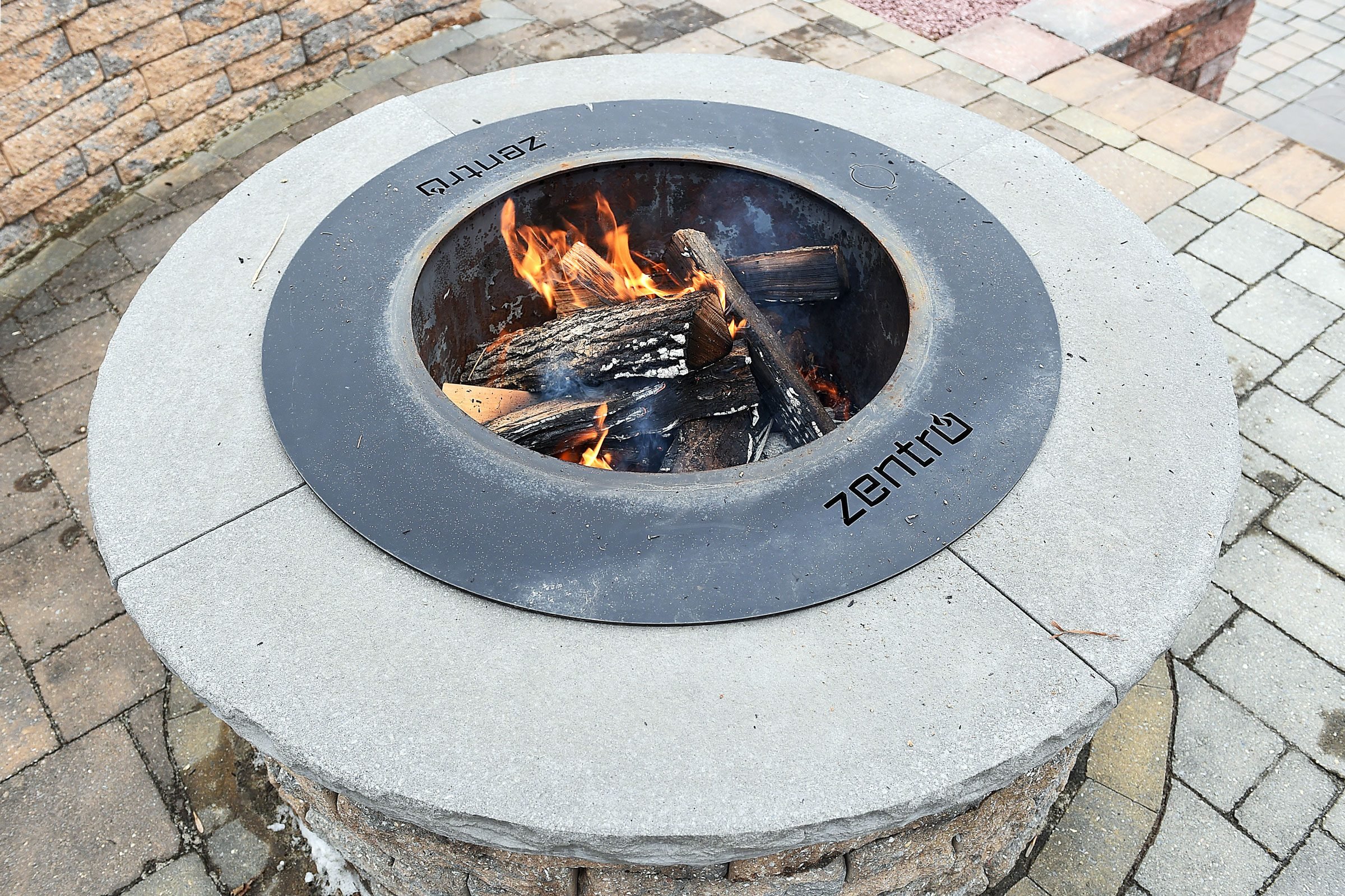 Smokeless Fire Pit: What To Know Before You Buy