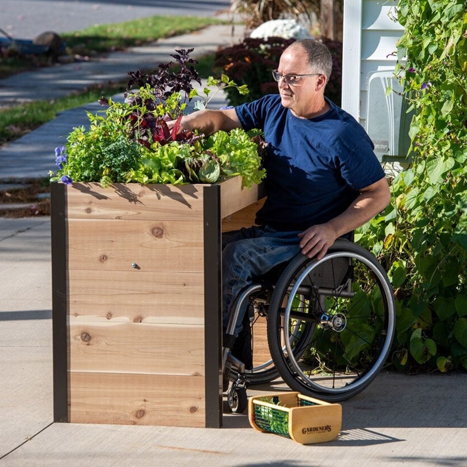 9 Adaptive Tools To Make Gardening With Disabilities Easier