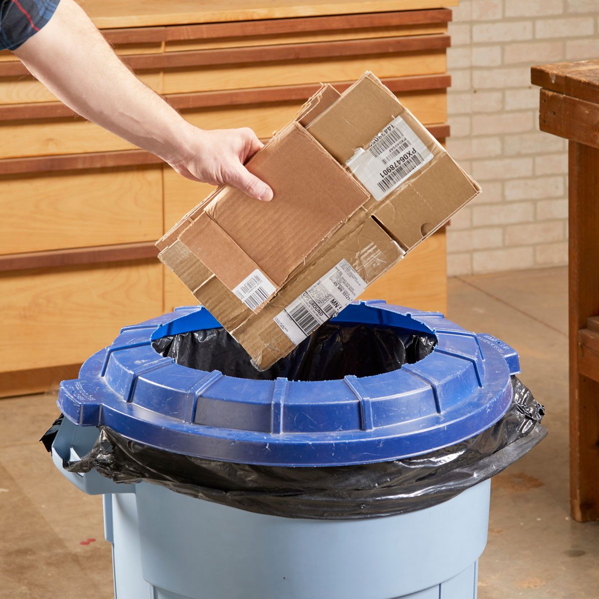 14 Tips and Tricks for Your Trash Can and Bags