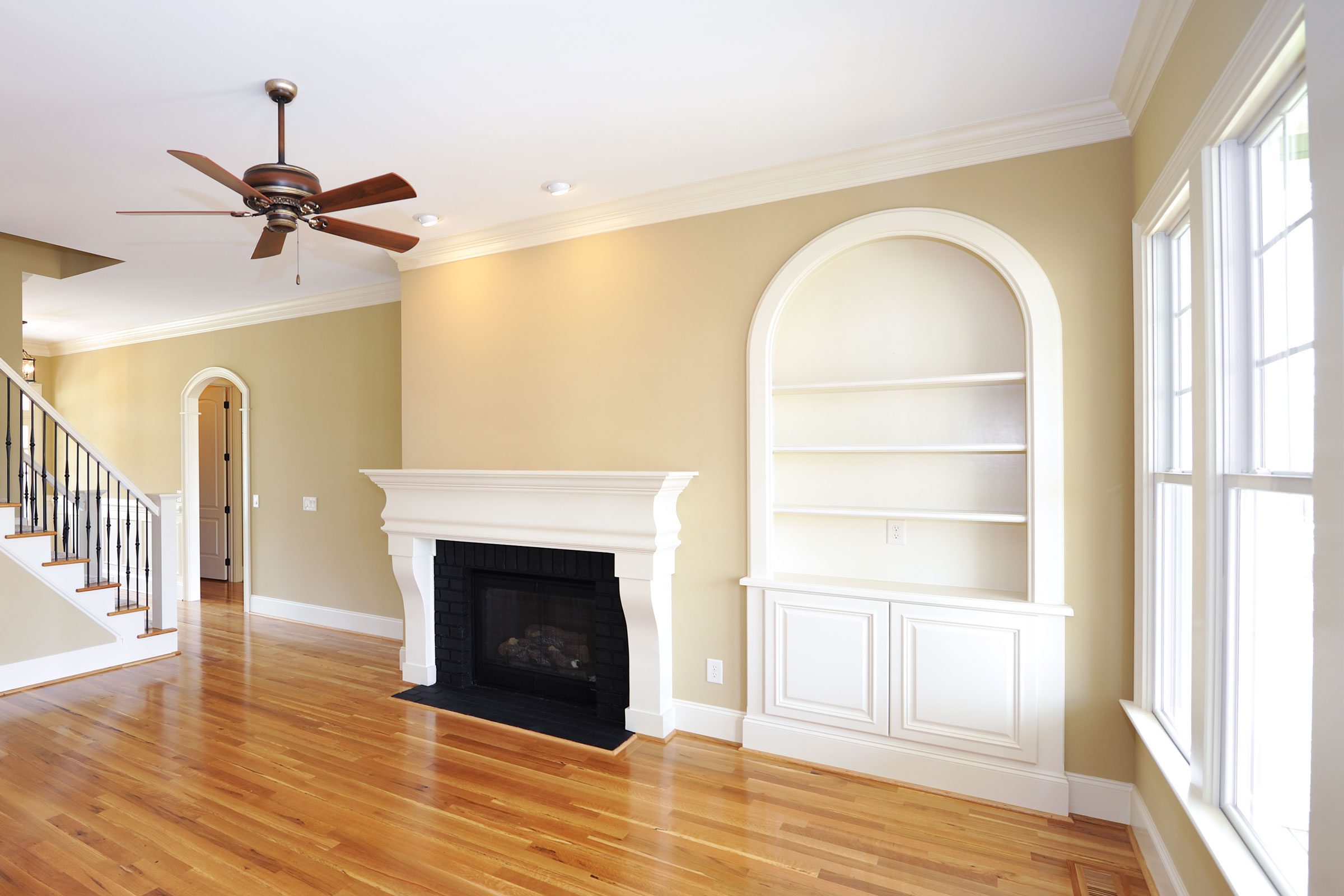 How Much Does Crown Molding Cost?