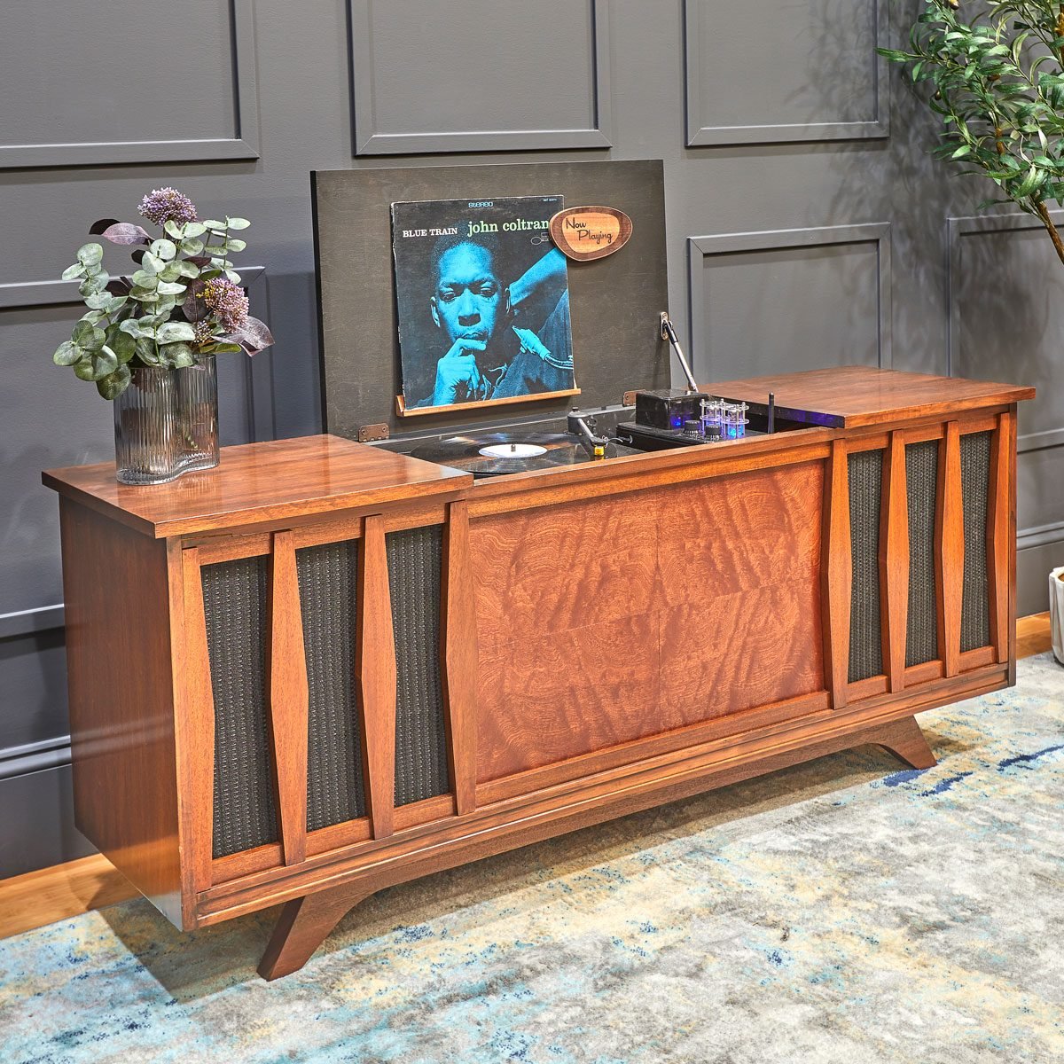 How to Restore a Vintage Console Stereo (DIY) | Family Handyman