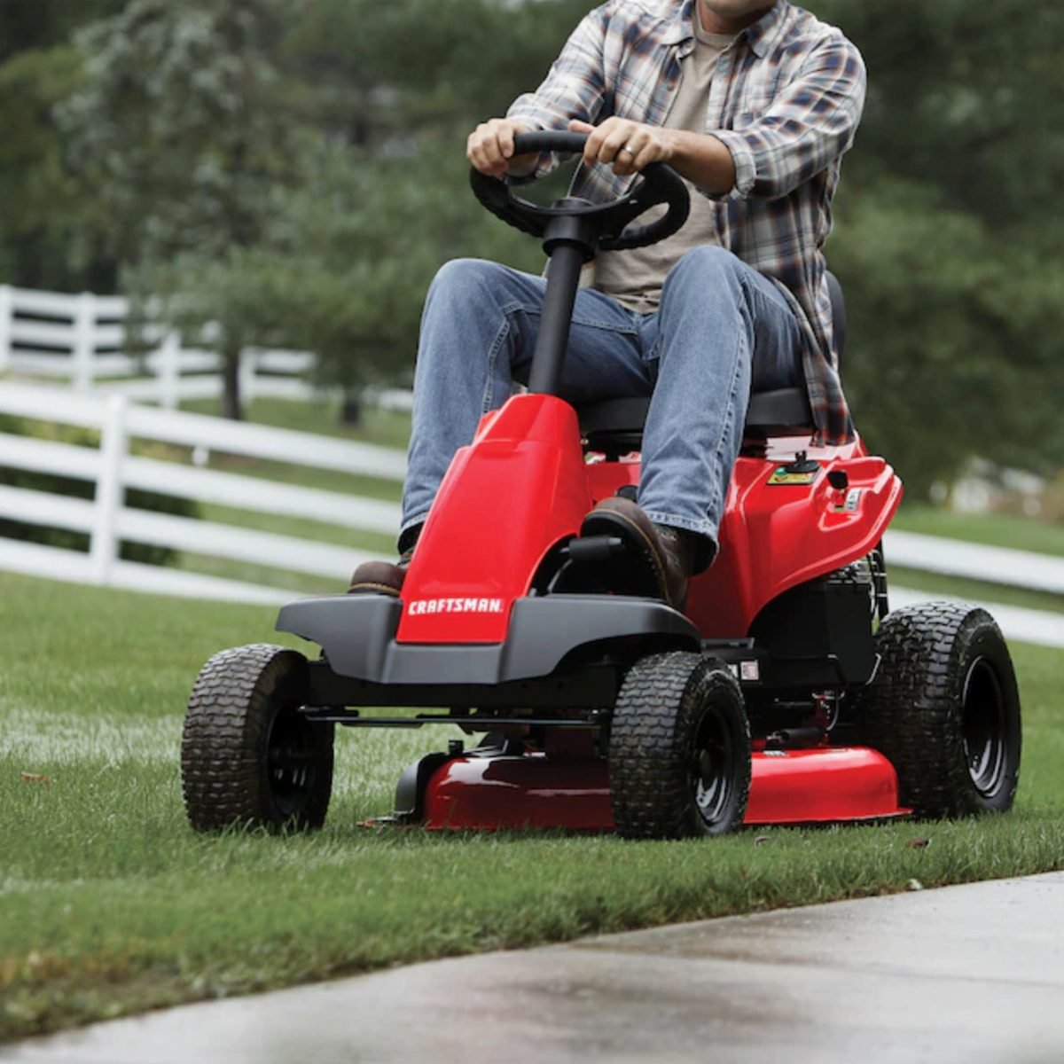 4 Best Riding Lawn Mowers for the Perfect Yard in 2023