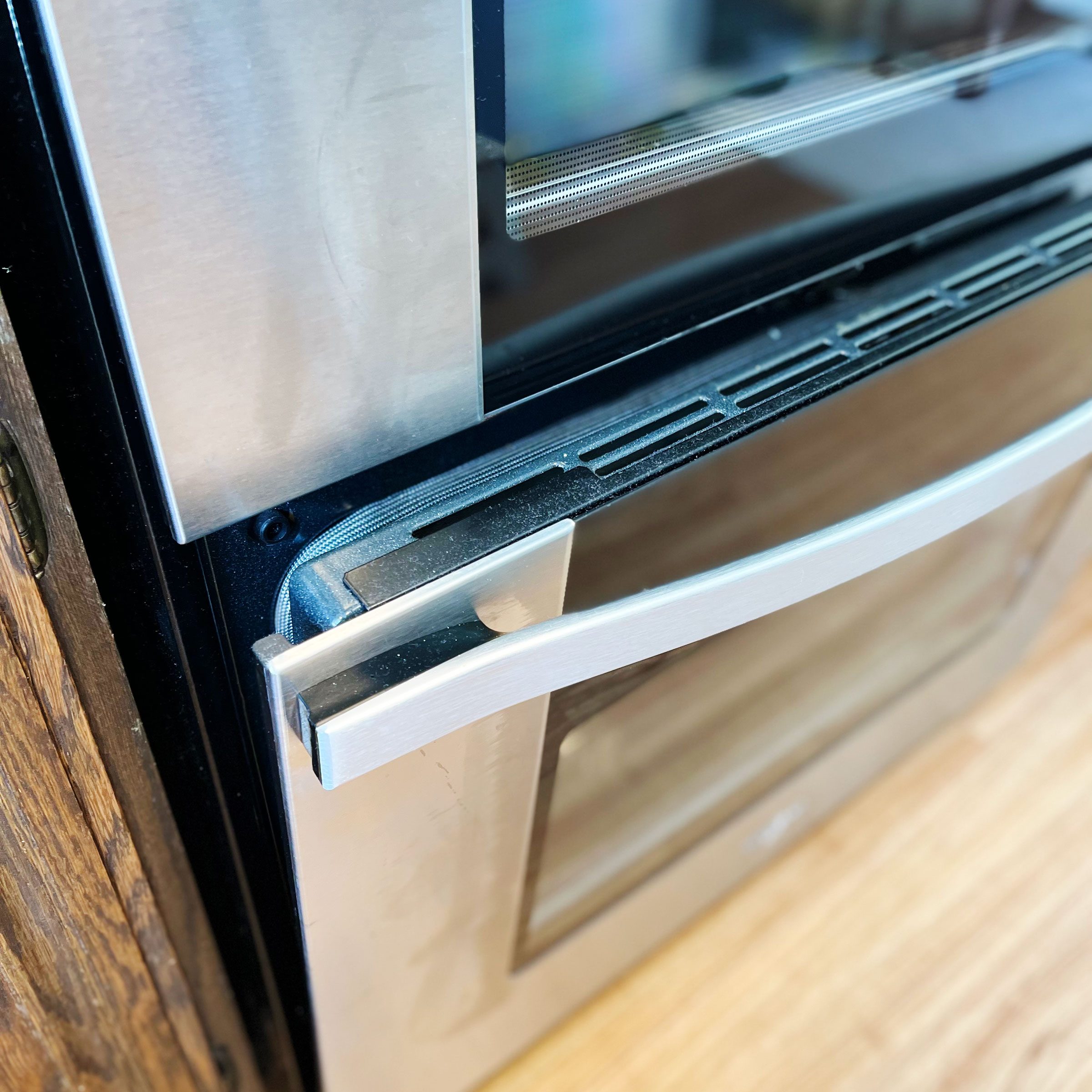 1 Minute Fix for Oven Door That Doesn't Close All the Way (DIY