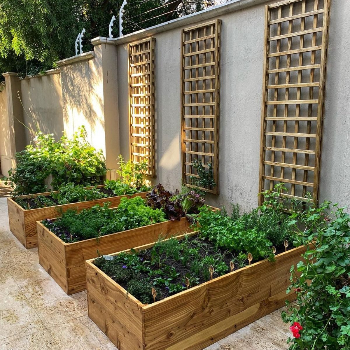 13 Easy DIY Raised Garden Bed Ideas