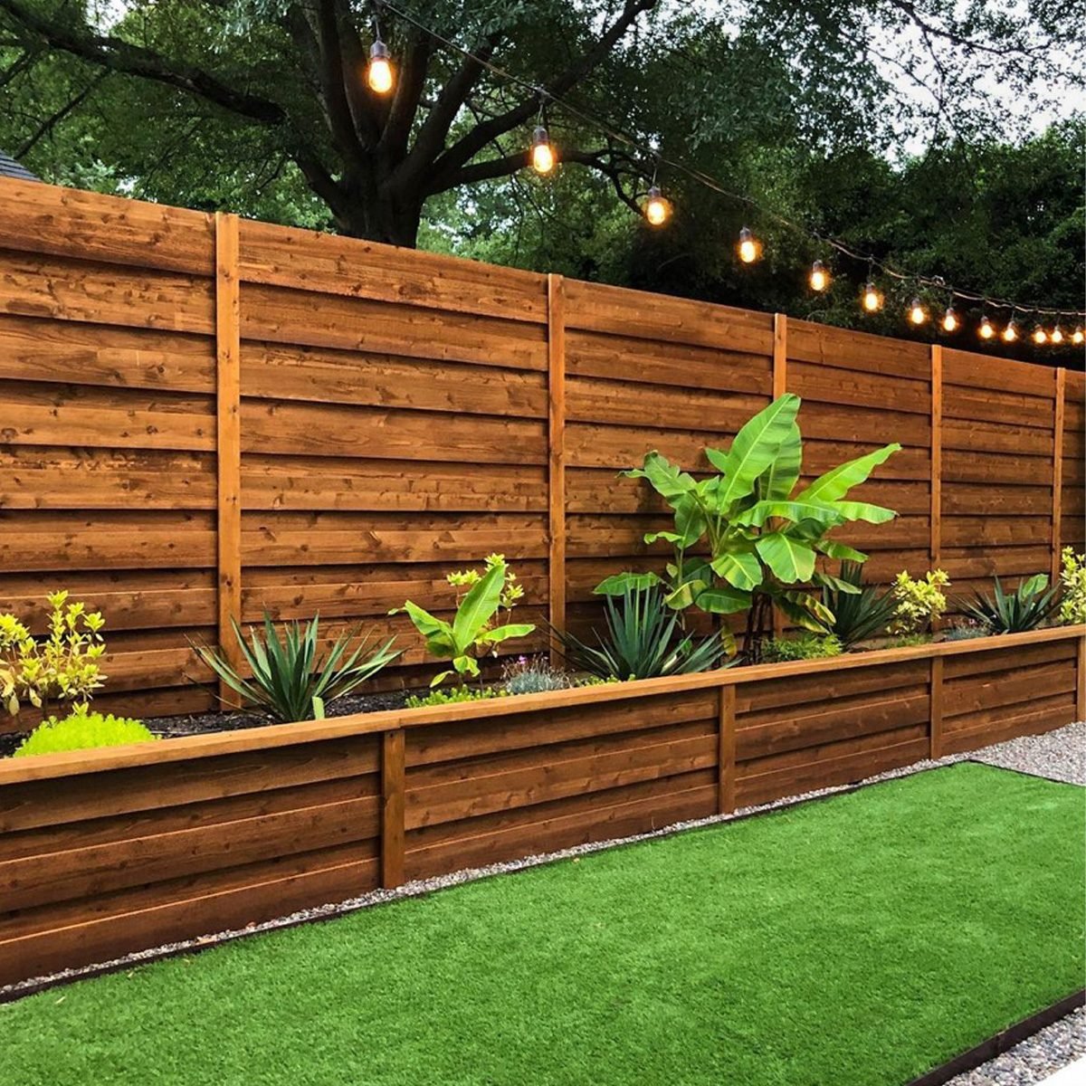 10 Interesting Wood Fence Ideas