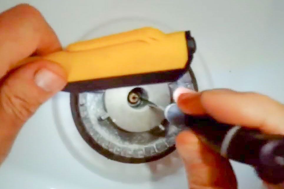 How To Fix a Gas Stove That Won't Light (DIY) Family Handyman