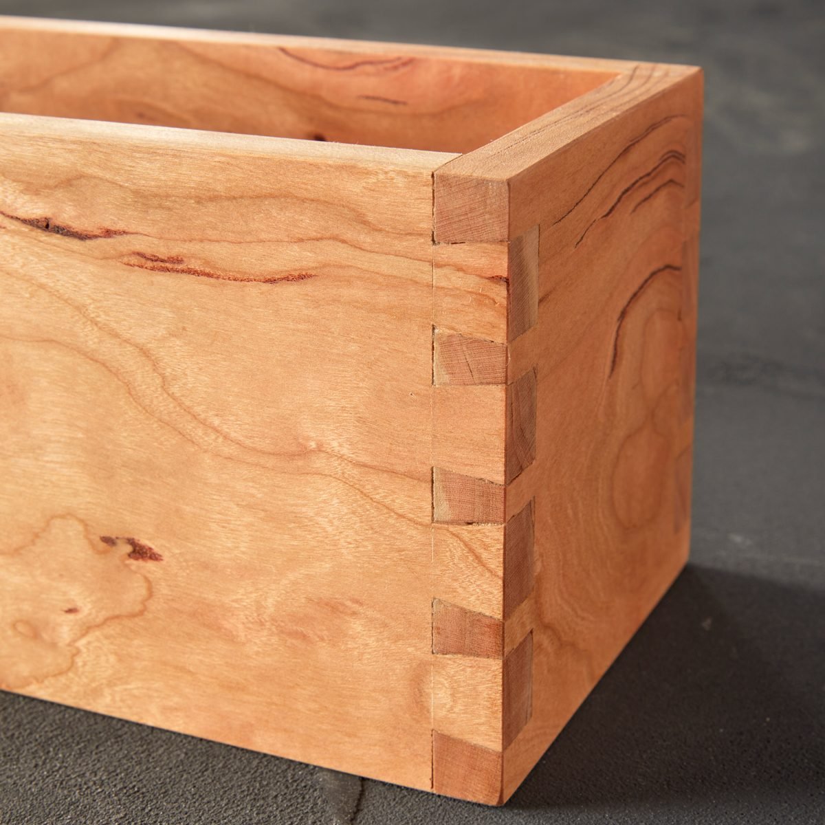 How to Hand Cut Dovetail Joints