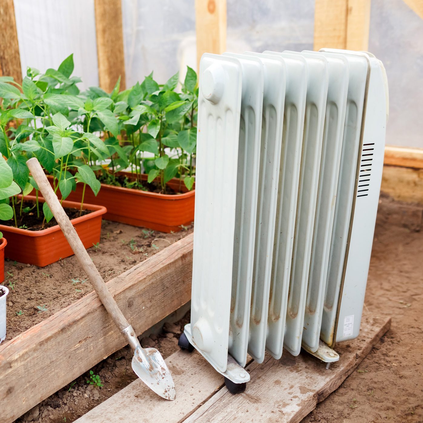 Best Electric, Oil & Propane Greenhouse Heaters for Efficient Plant Growth