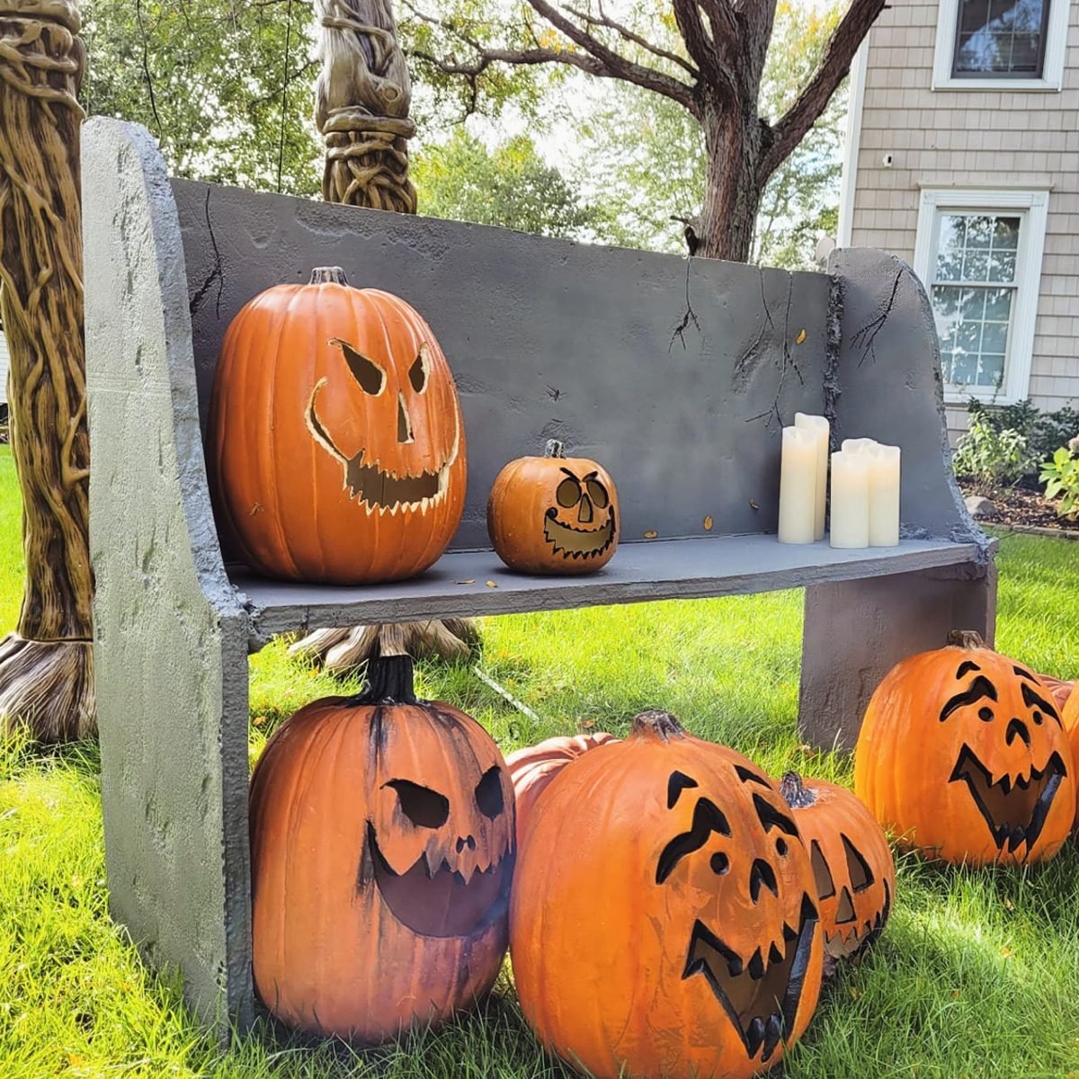 Spooky Front Yard Halloween Decor Ideas to Thrill Your Neighborhood