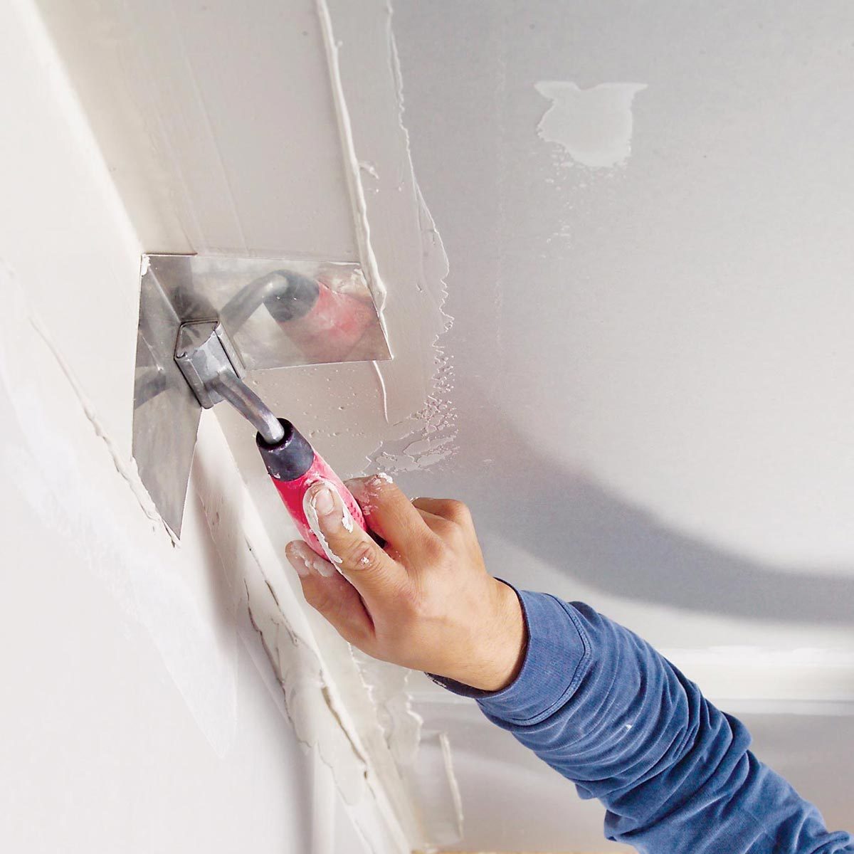 Mesh tape in drywall corners. Does it work? 