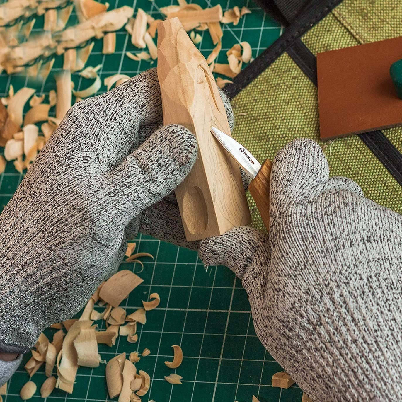 8 Best Whittling Knives for Woodworking Projects