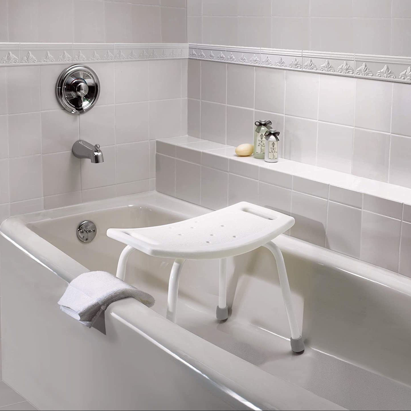 5 Best Shower Chairs to Make Your Bath Comfortable and Accessible