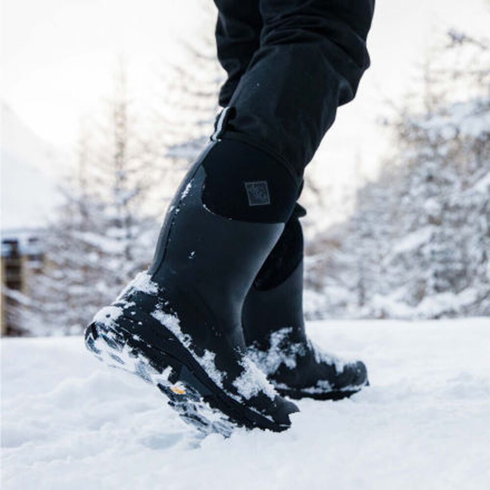 The 6 Best Winter Snow Boots for Women and Men in 2024