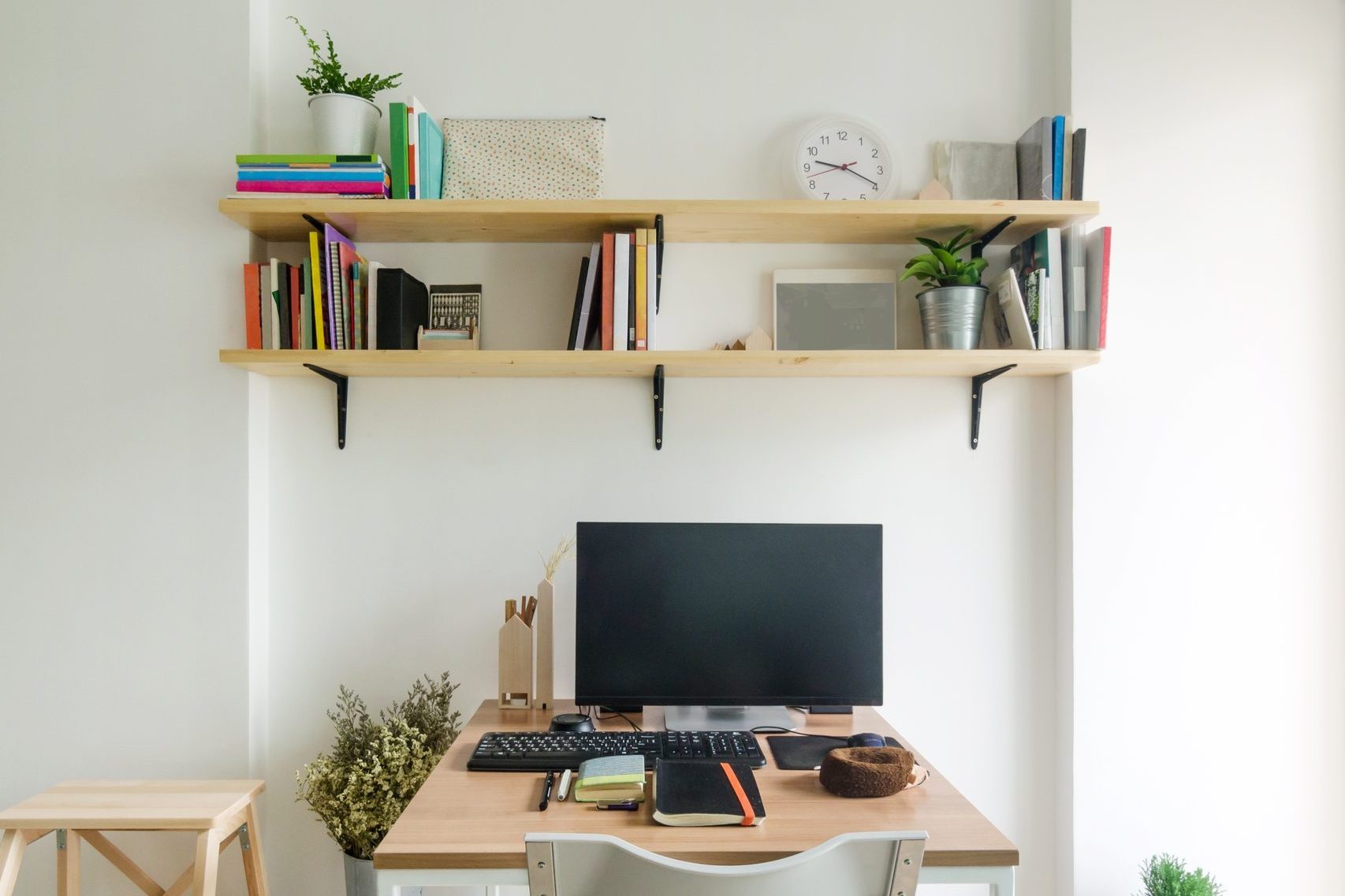 5 Home Office Ideas for Small Spaces