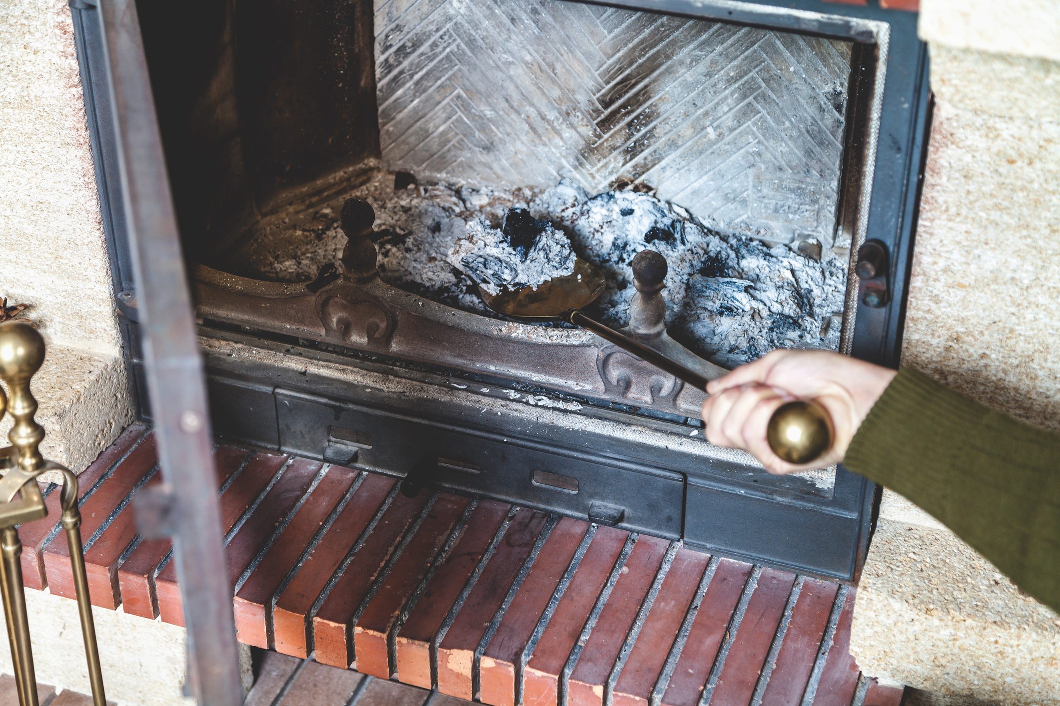 15 Ways To Use Fireplace Ash