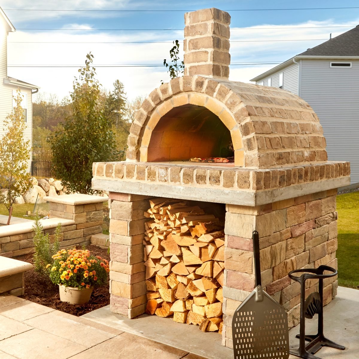 outdoor brick pizza oven