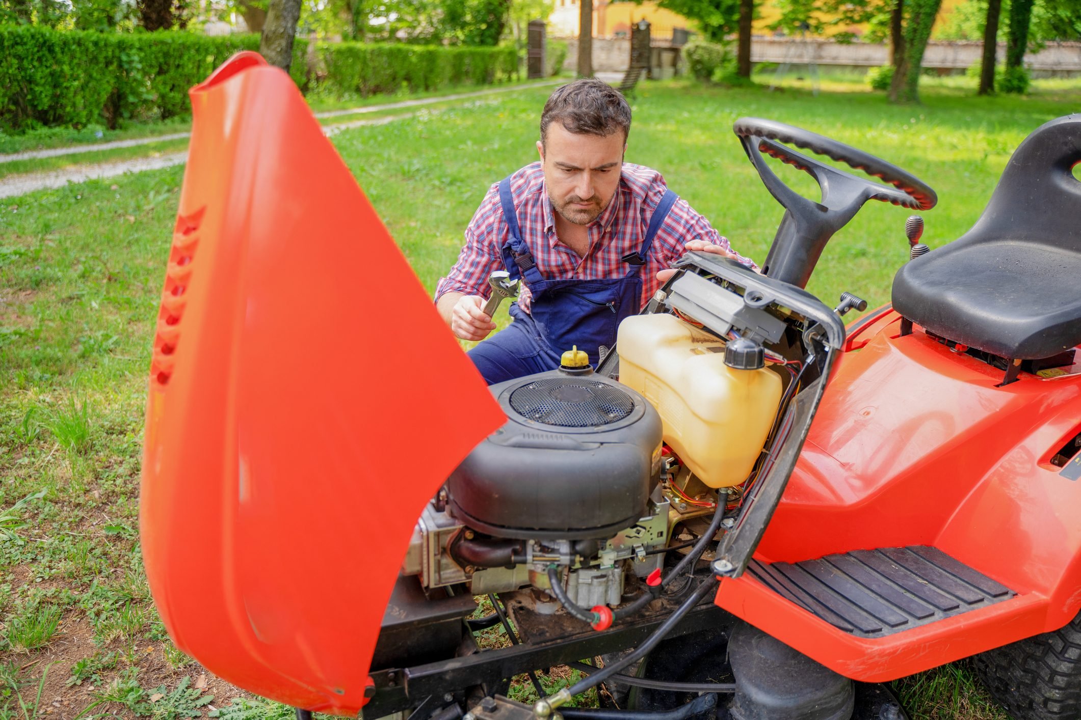 Riding Mower Maintenance and Repair Guide