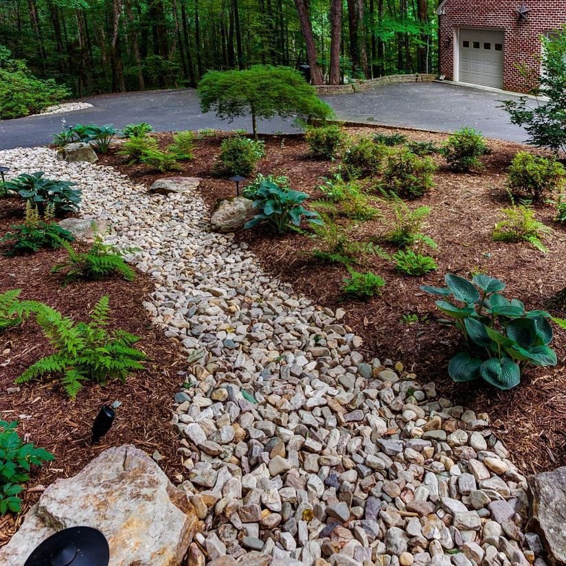 10 Dry Creek Bed Landscaping Ideas