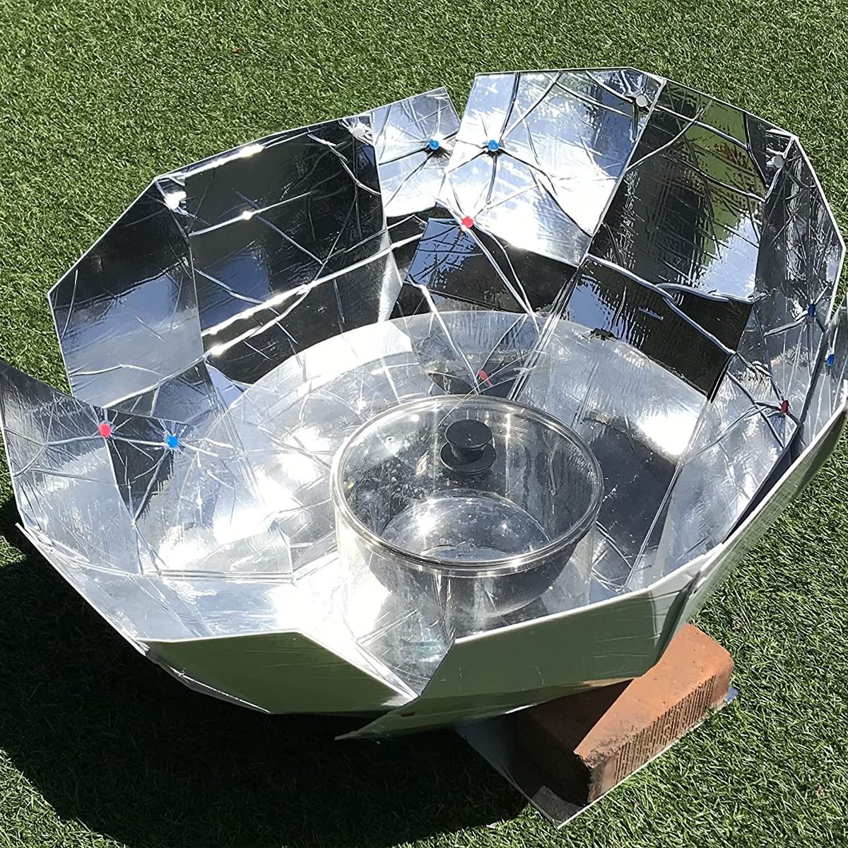 Solar Ovens: Cooking with the Sun in an Emergency (and Every Day