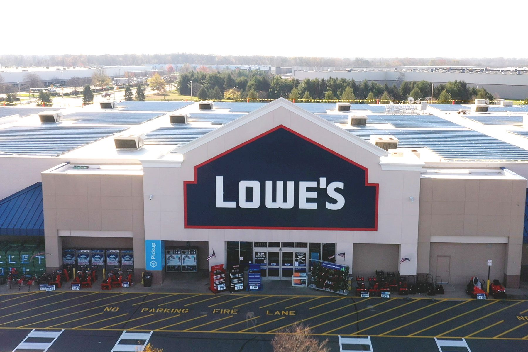 Lowe’s Is Installing Rooftop Solar Panels at Hundreds of Stores