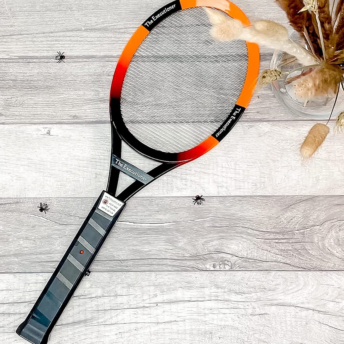  BLACK+DECKER Electric Fly Swatter- Fly Zapper- Tennis Bug  Zapper Racket- Battery Powered Zapper- Electric Mosquito Swatter- Handheld  Indoor & Outdoor- Non Toxic, Safe for Humans & Pets : Patio, Lawn