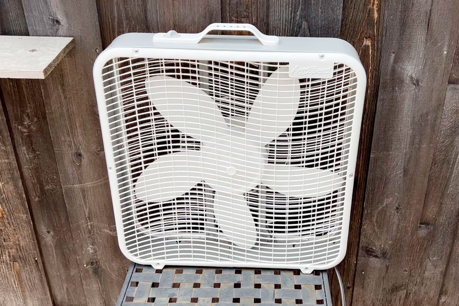 How to Clean a Box Fan