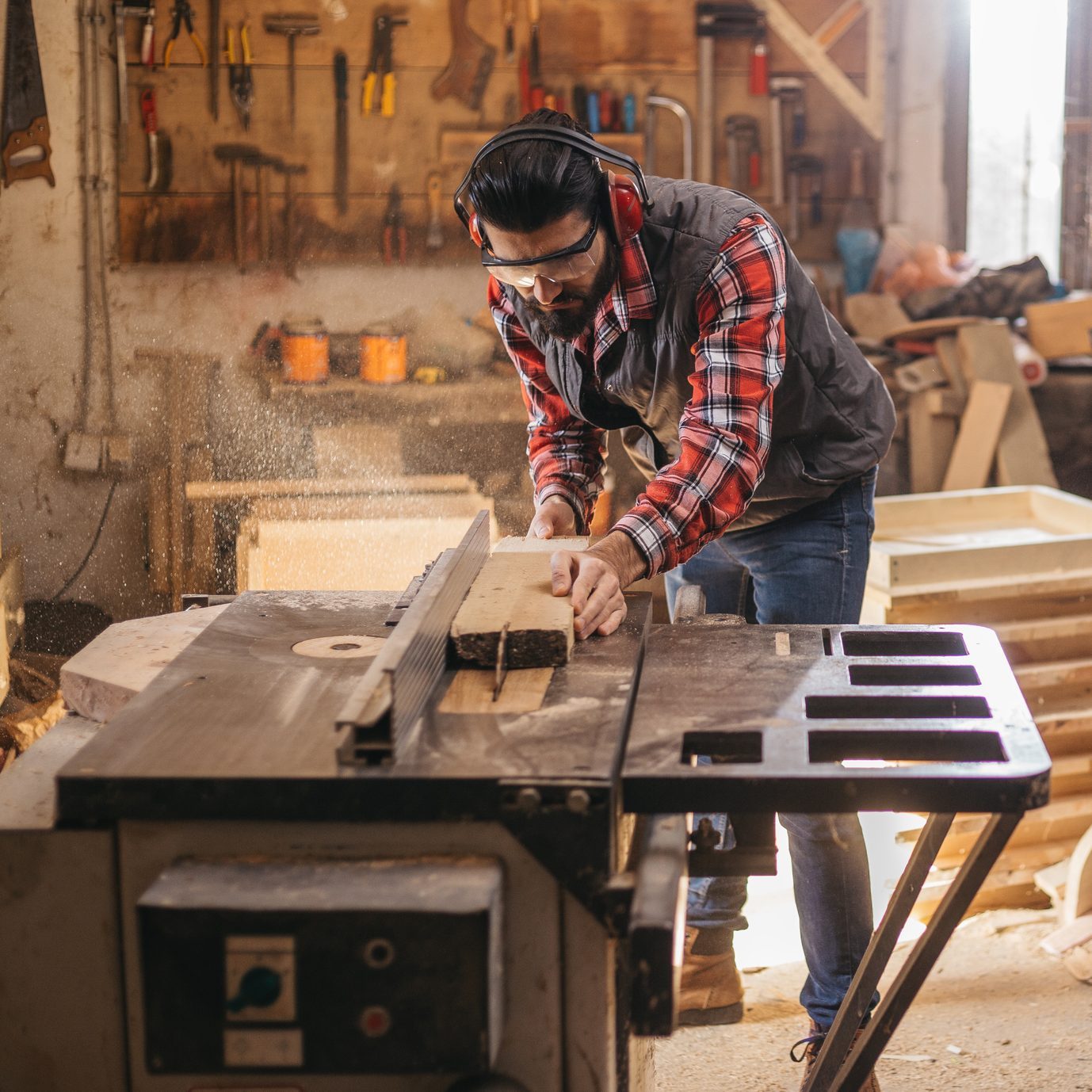 Handy Guide To Table Saw Safety