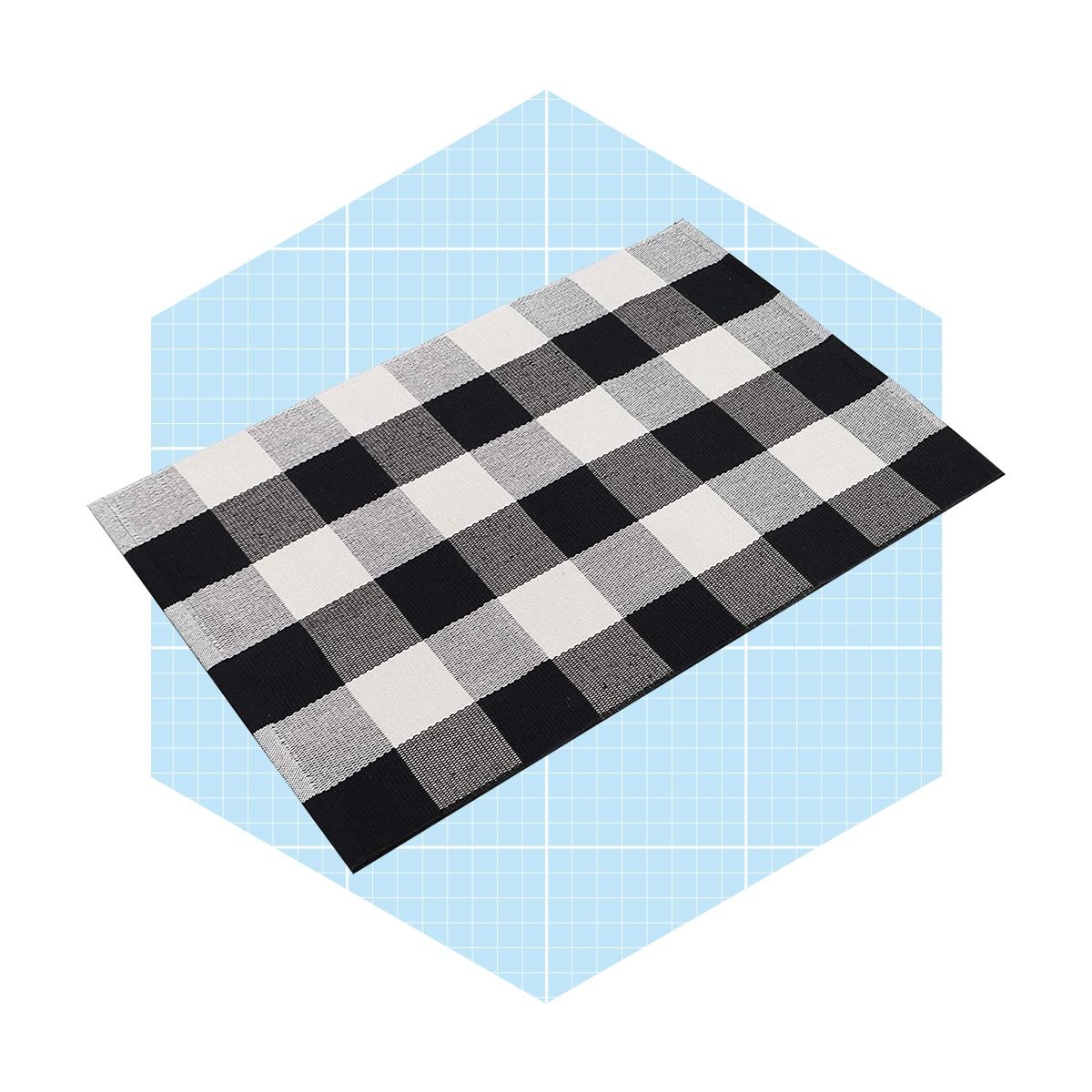 The Earthall Buffalo Plaid Outdoor Rug Is on Sale at