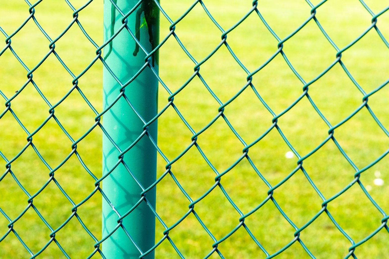 How To Paint a Chain Link Fence