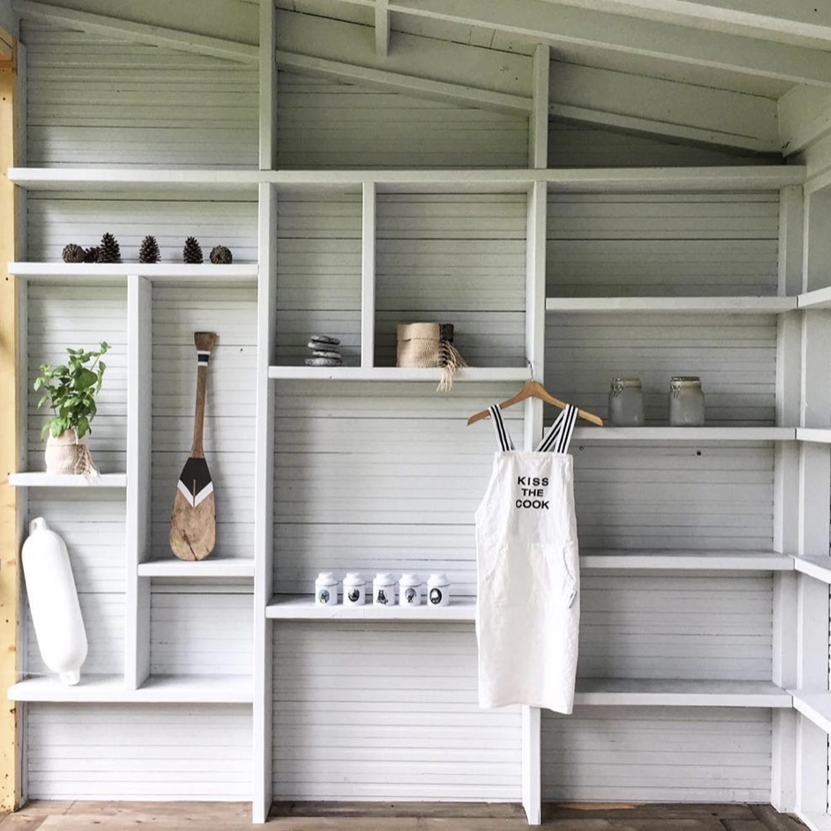 10 Shed Shelving Ideas