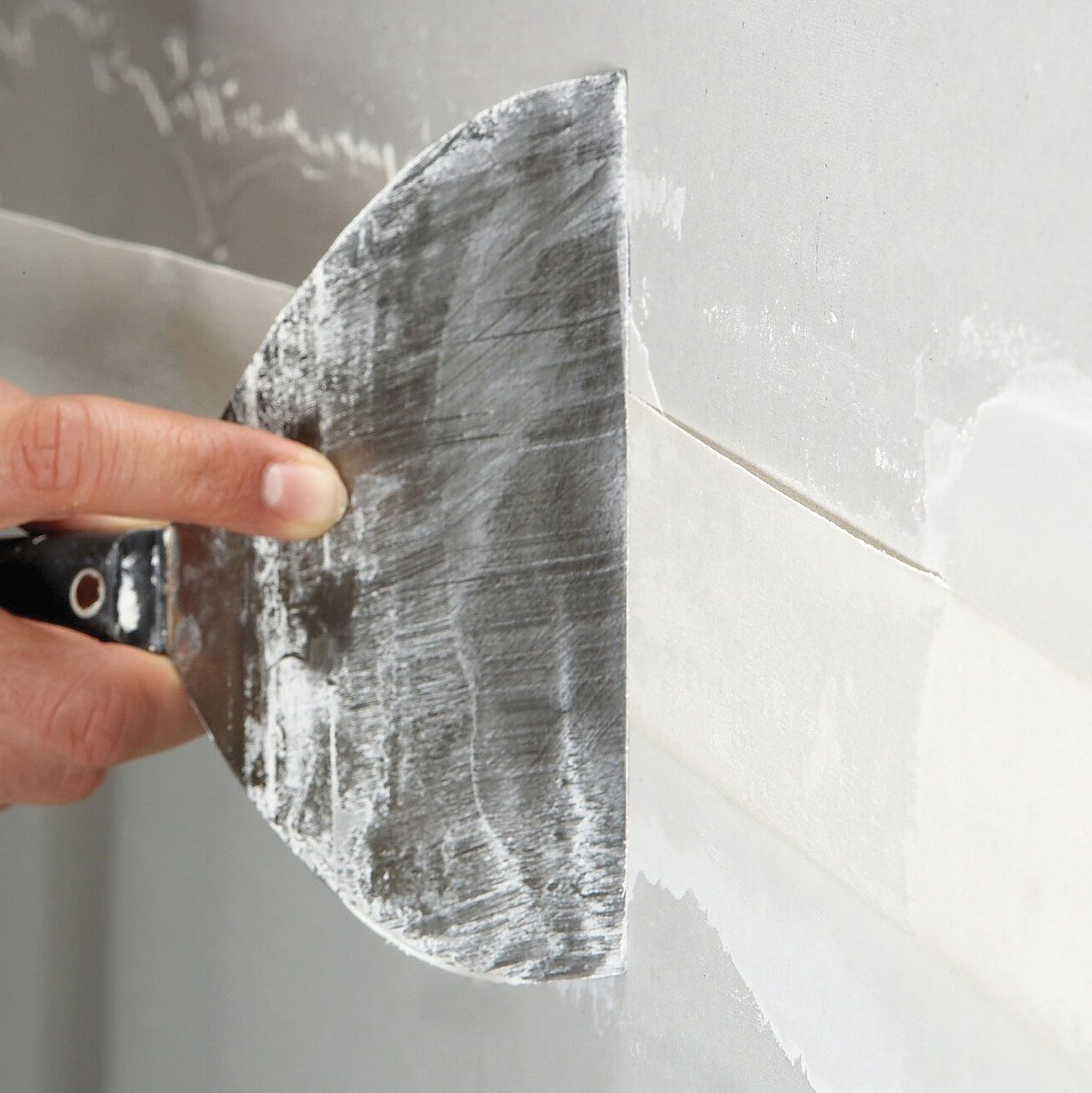 Family Handyman - DIY Tip of the Day: Wet Sanding Drywall. Repair