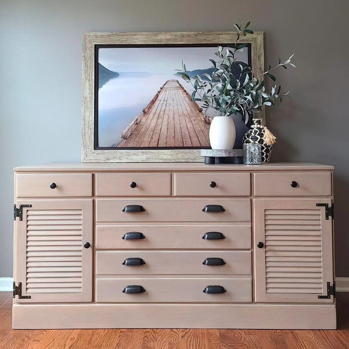Dresser Upcycle Painted in Annie Sloan Chalk Paint Pure White, Clear Wax,…   Chalk paint furniture dresser, White chalk paint furniture, Black chalk  paint furniture