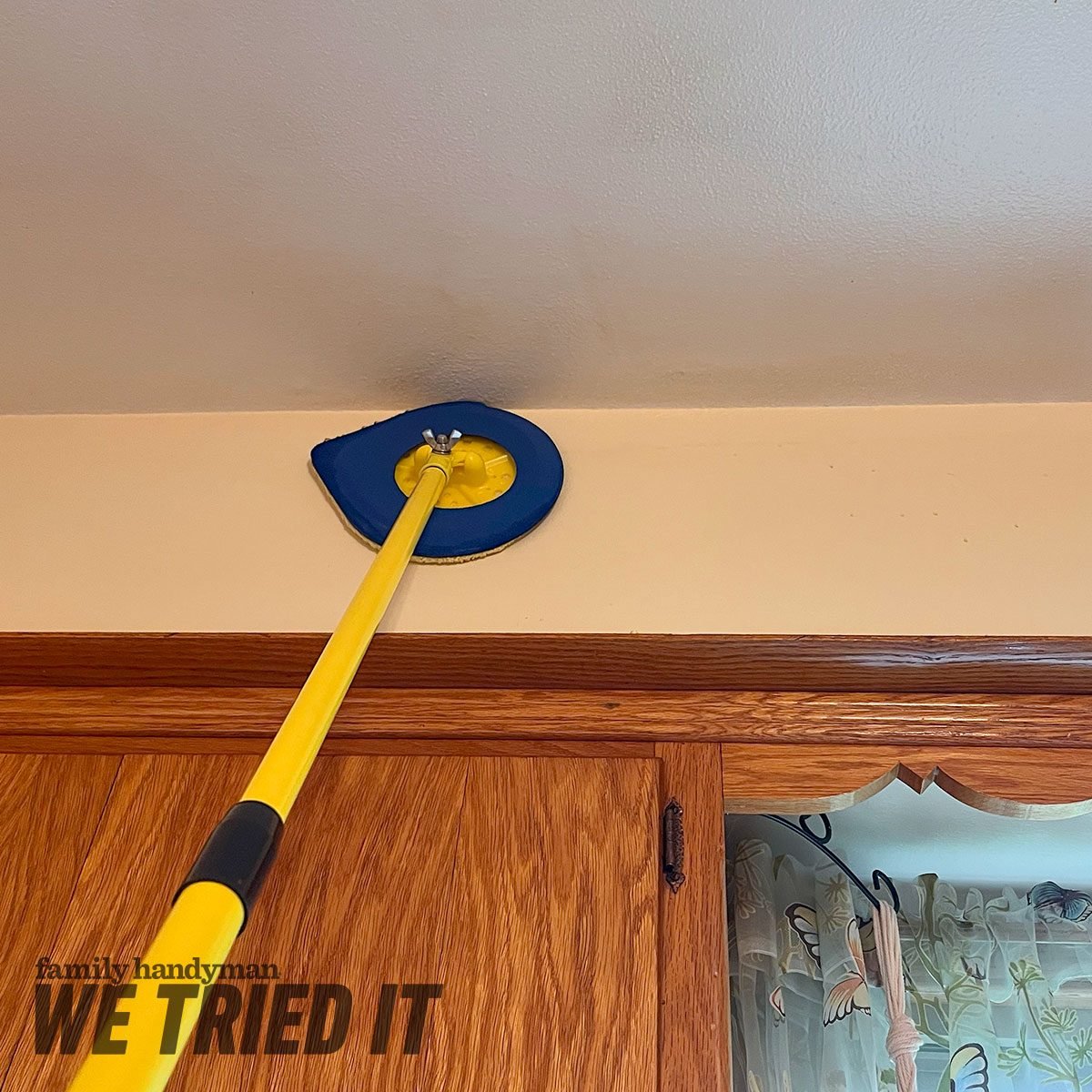Chomp Wall Mop Review: Is It the Best Mop of 2023? (TikTok-Approved)