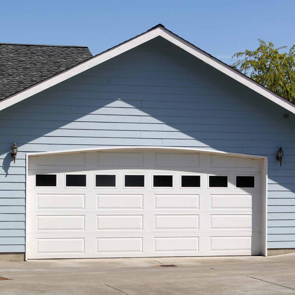 7 Types of Garage Doors To Know