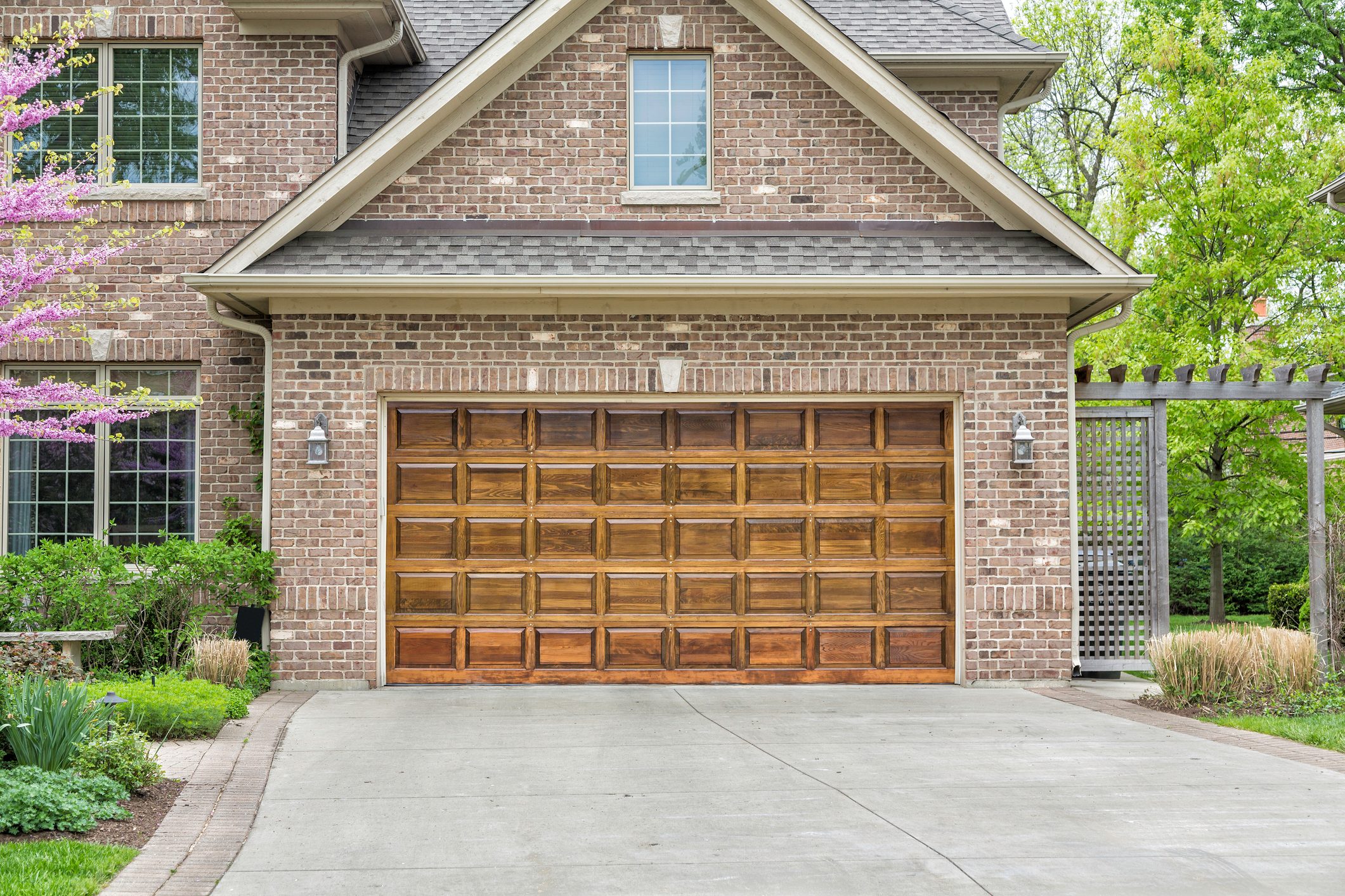 Wood Garage Doors: What To Consider Before Buying