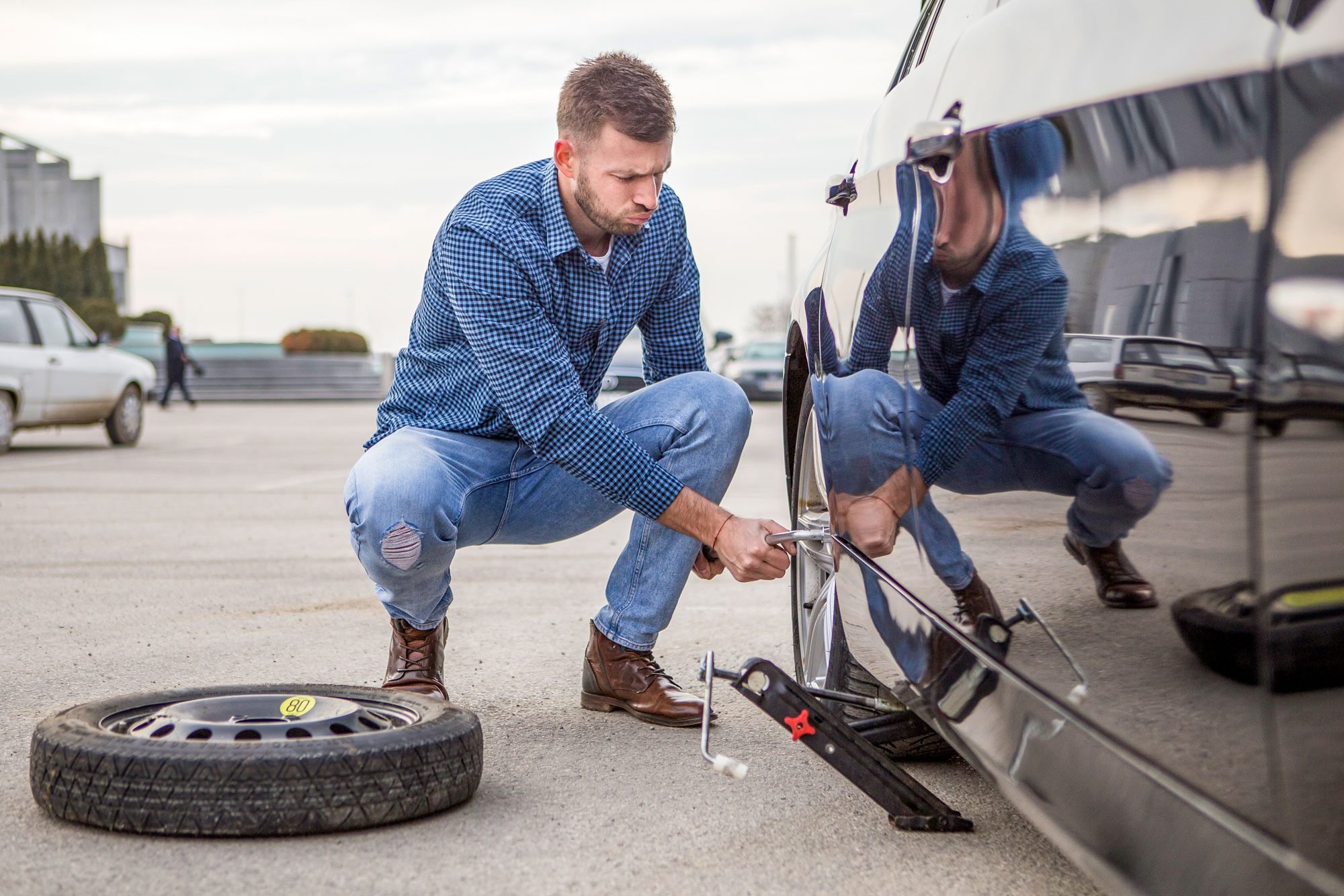 8 Tips for Dealing with a Flat Tire Quickly