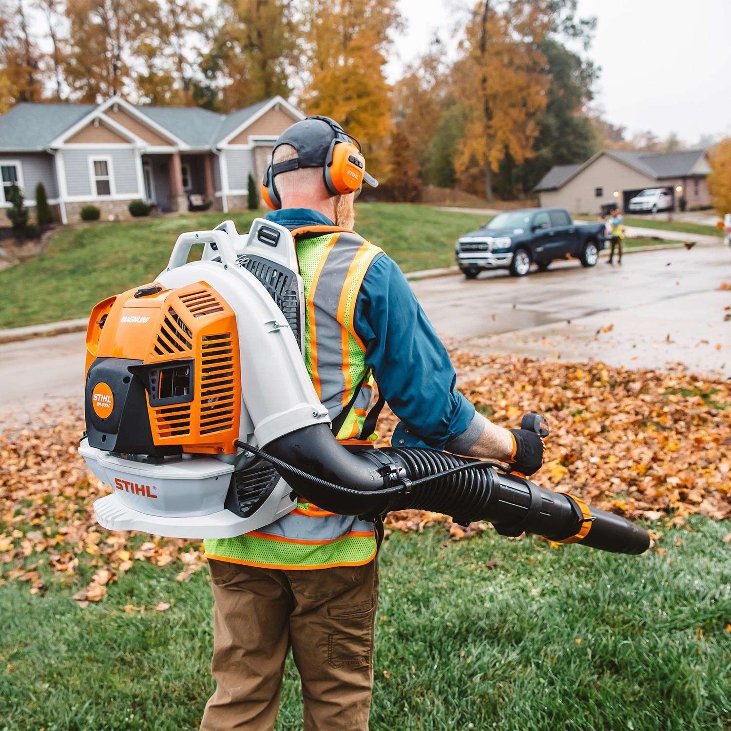 The 7 Best Gas-Powered Leaf Blowers, According to Experts