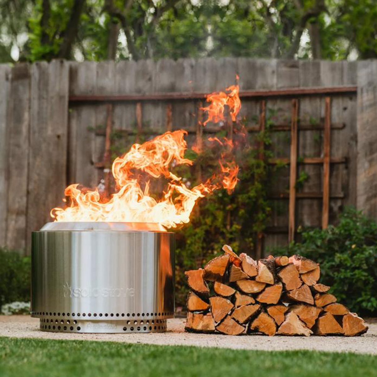 The Best Outdoor Fire Pits For Cosy Winter Evenings