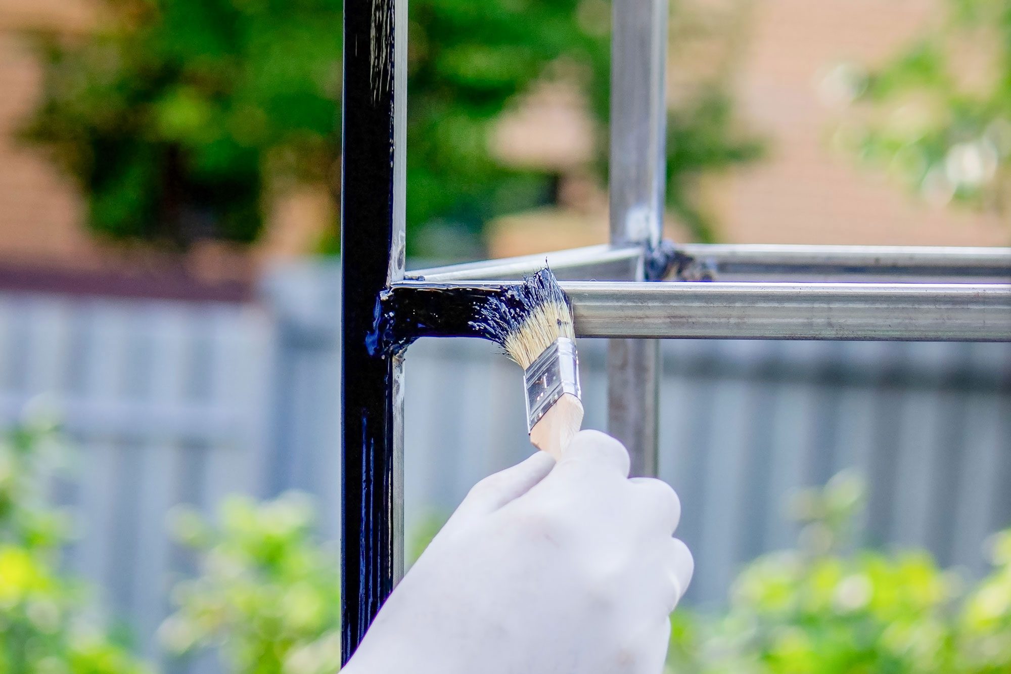 What Is The Best Paint For Metal Surfaces Outdoor & Indoor?