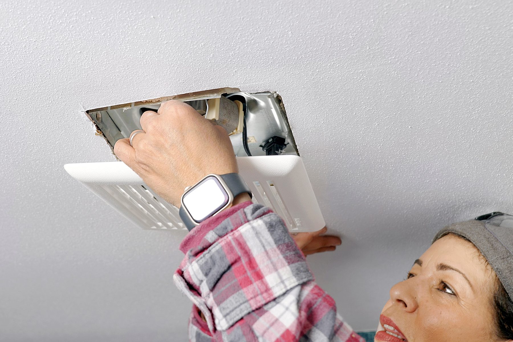 How To Replace a Bathroom Exhaust Fan