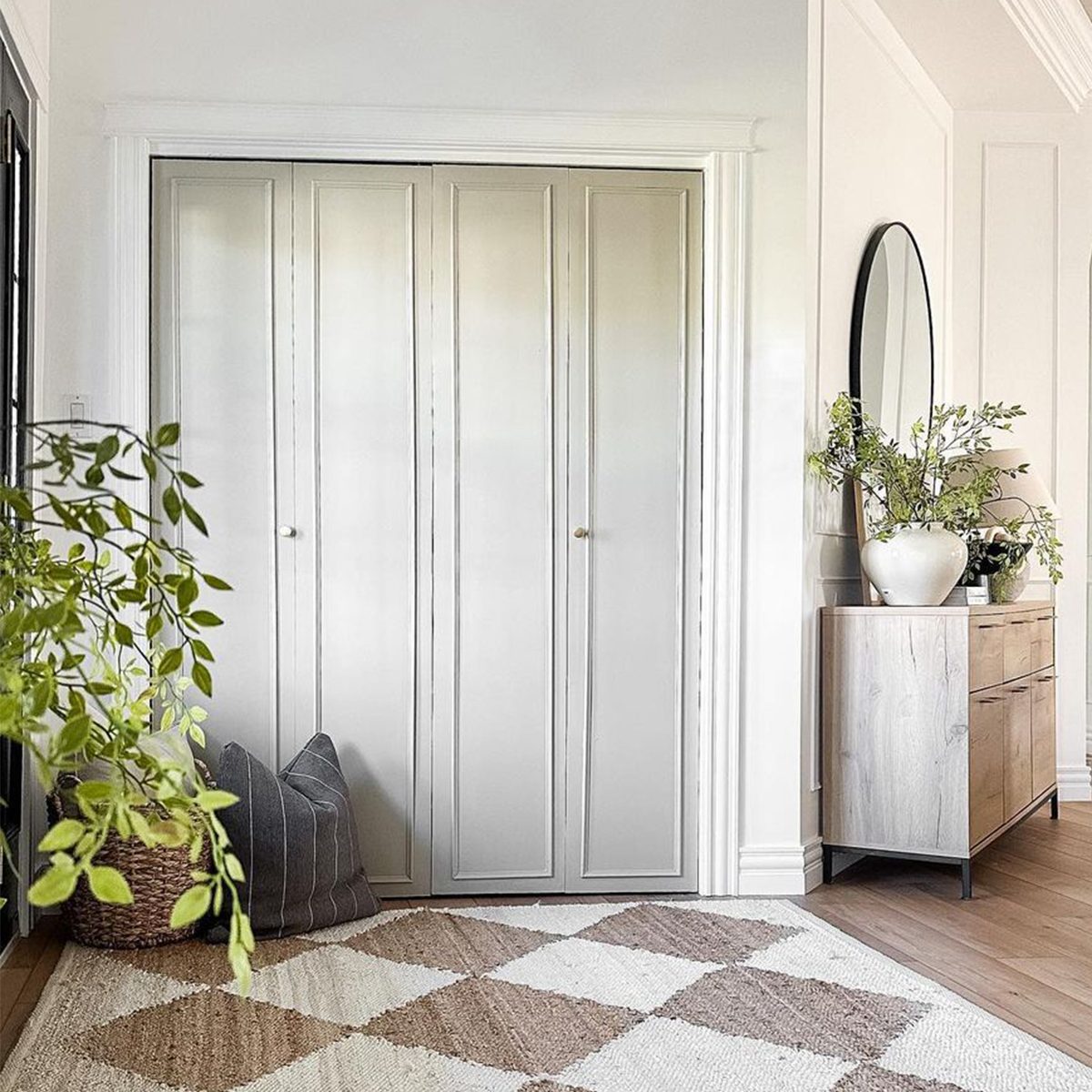10 DIY Closet Door Ideas to Enhance Your Home