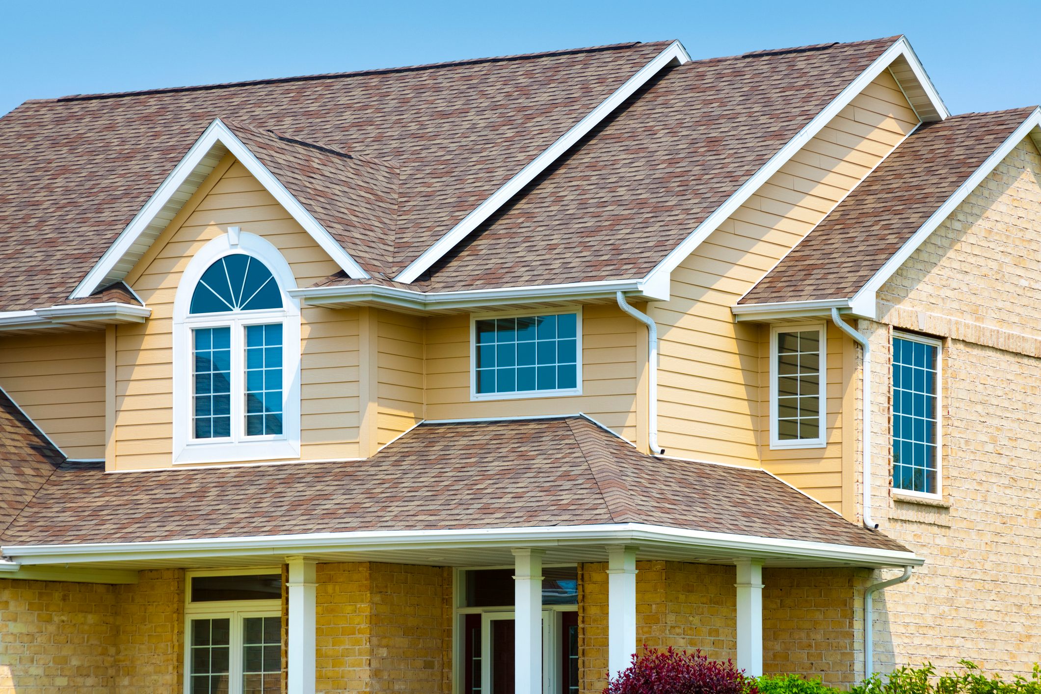 8 Best Vinyl Siding Brands of 2024