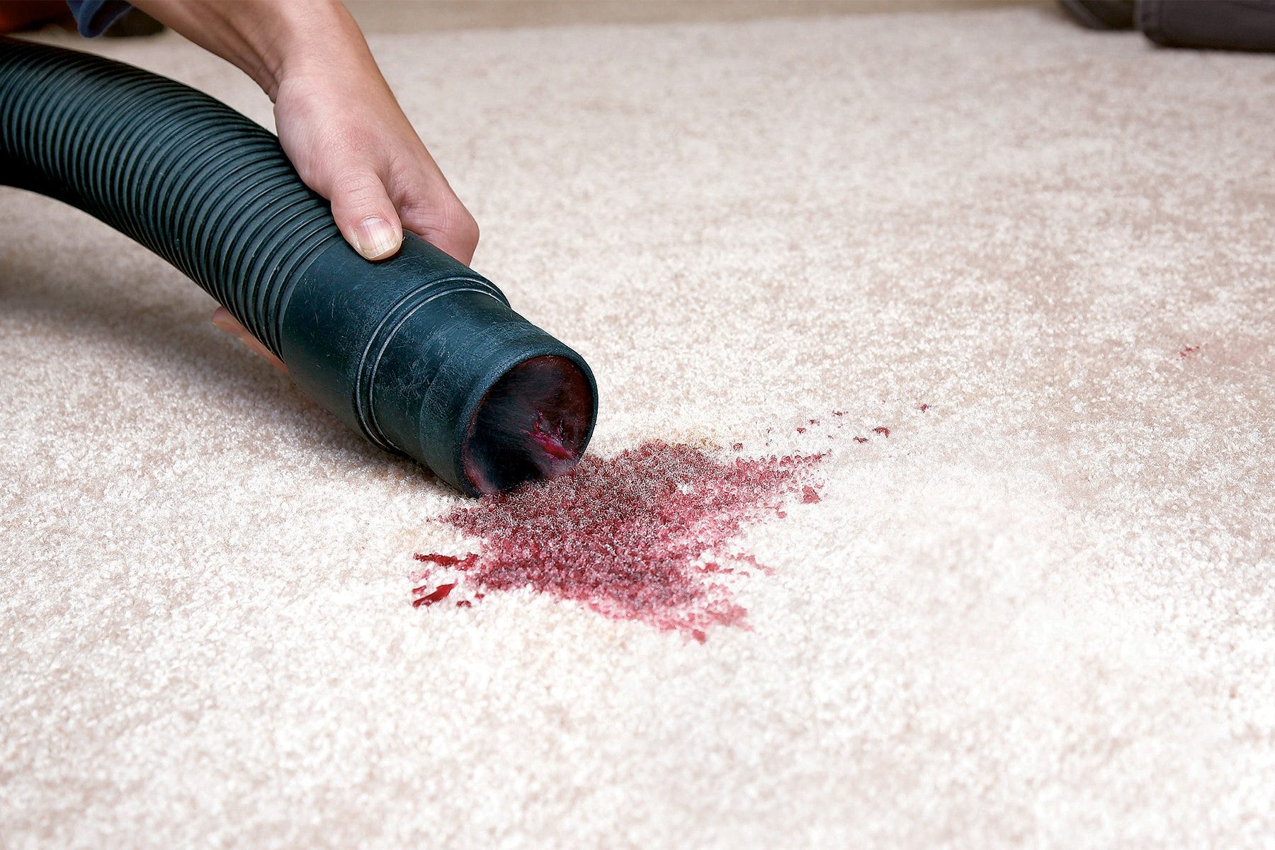 Using Shop vacuum to remove stains from carpet