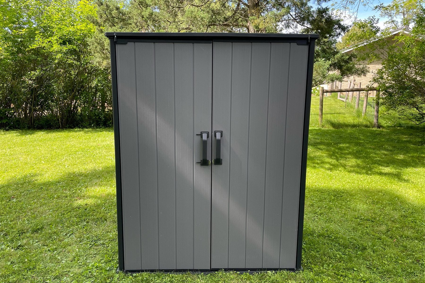 Keter Shed in backyard
