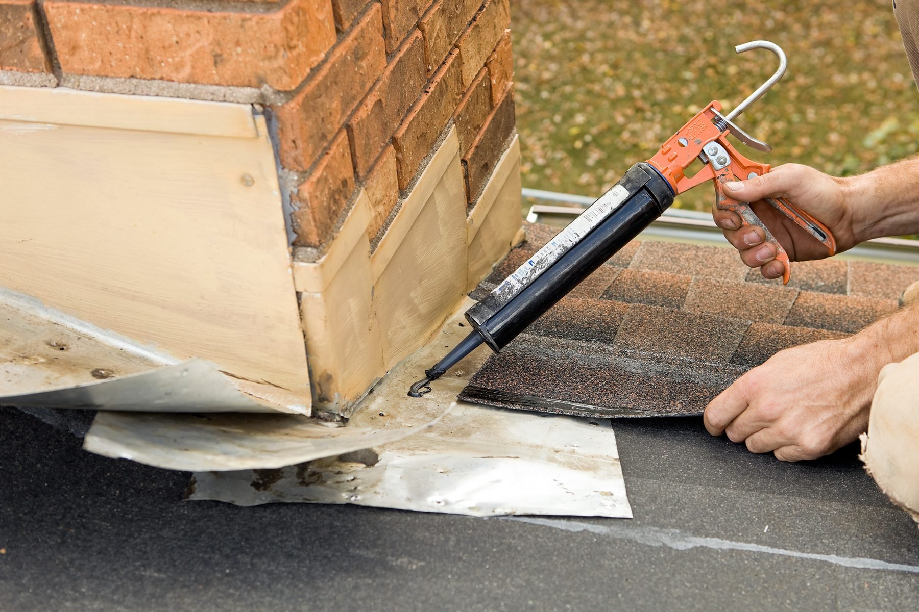 DIY Roof Flashing Techniques for Outside Corners