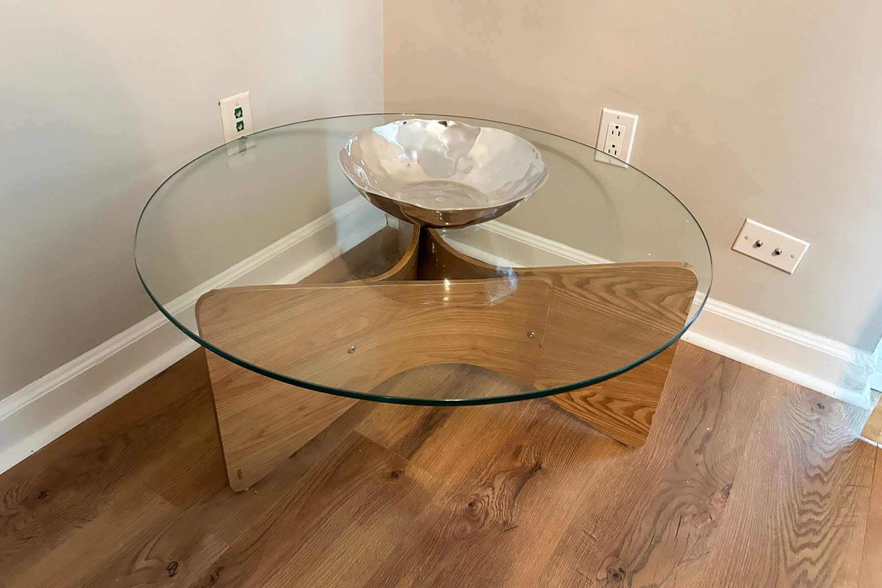 Fhma24 Umbra Madera Coffee Table Caroline Lubinsky 05 Ssedit