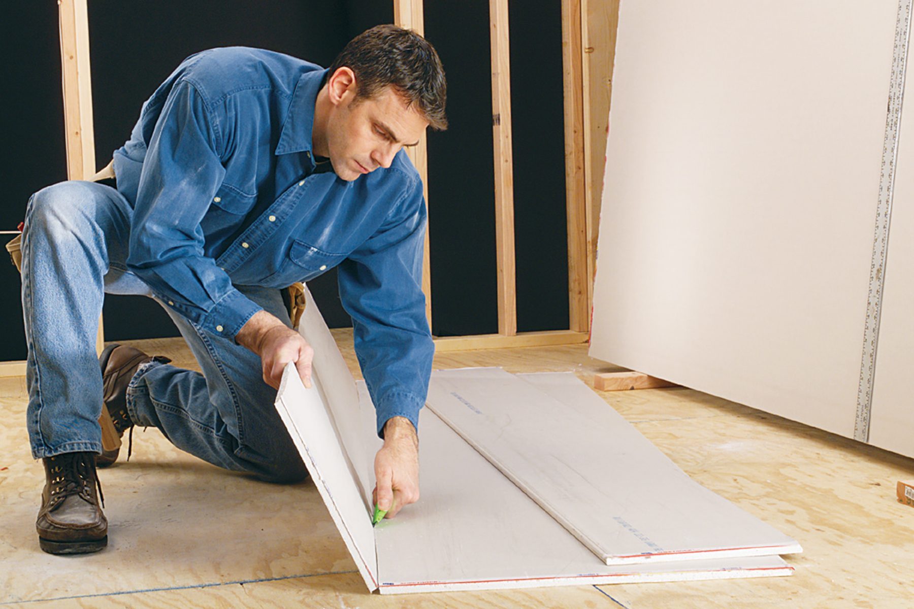 How To Cut Drywall Like a Pro