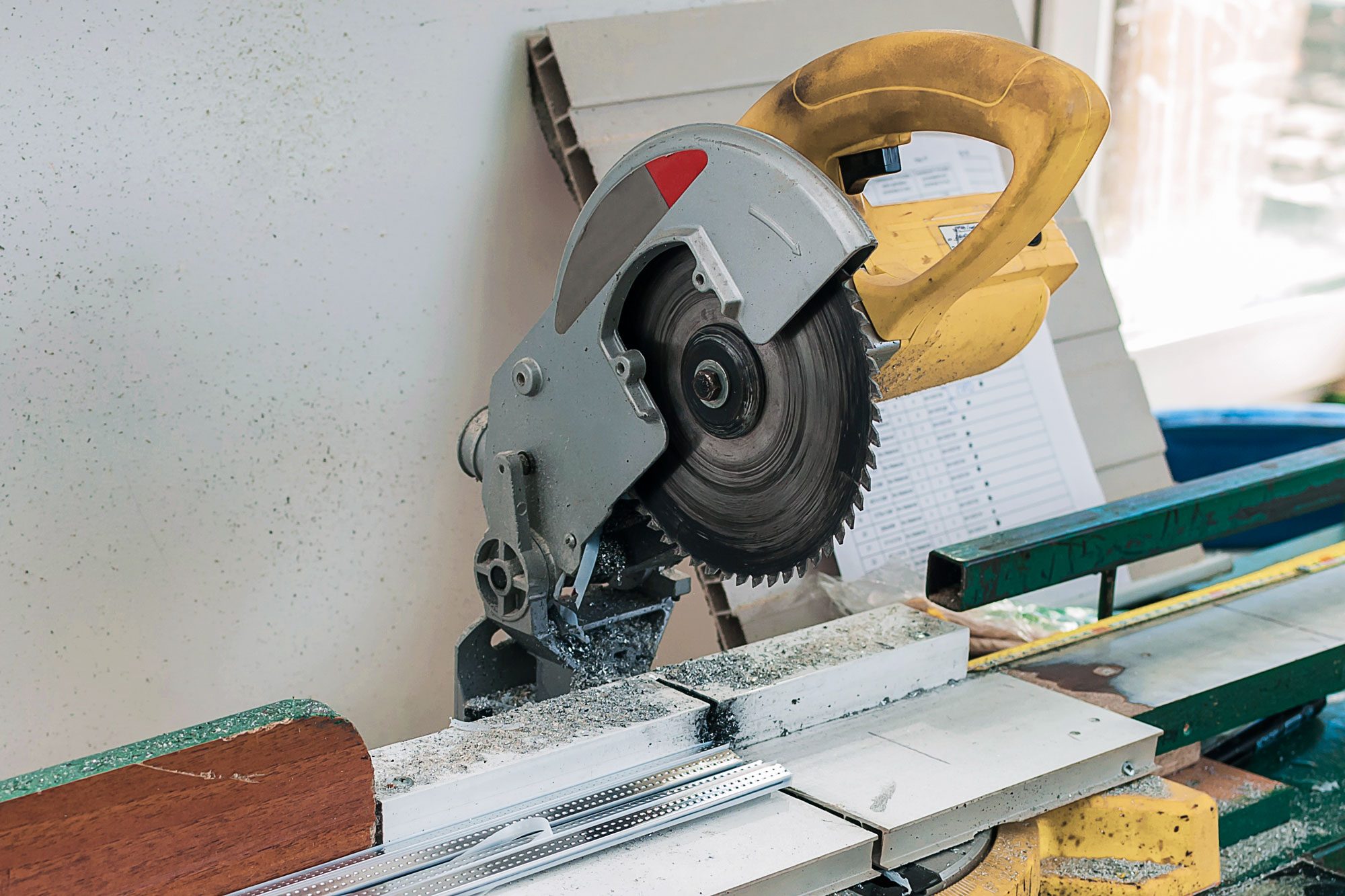 How To Cut Plexiglass With A Circular Saw