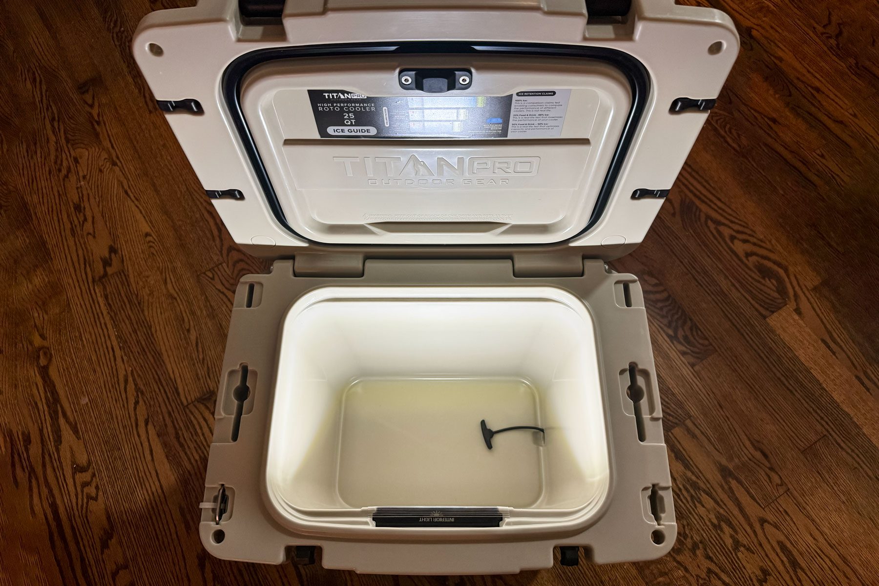 Titan Pro 25q Interior Light