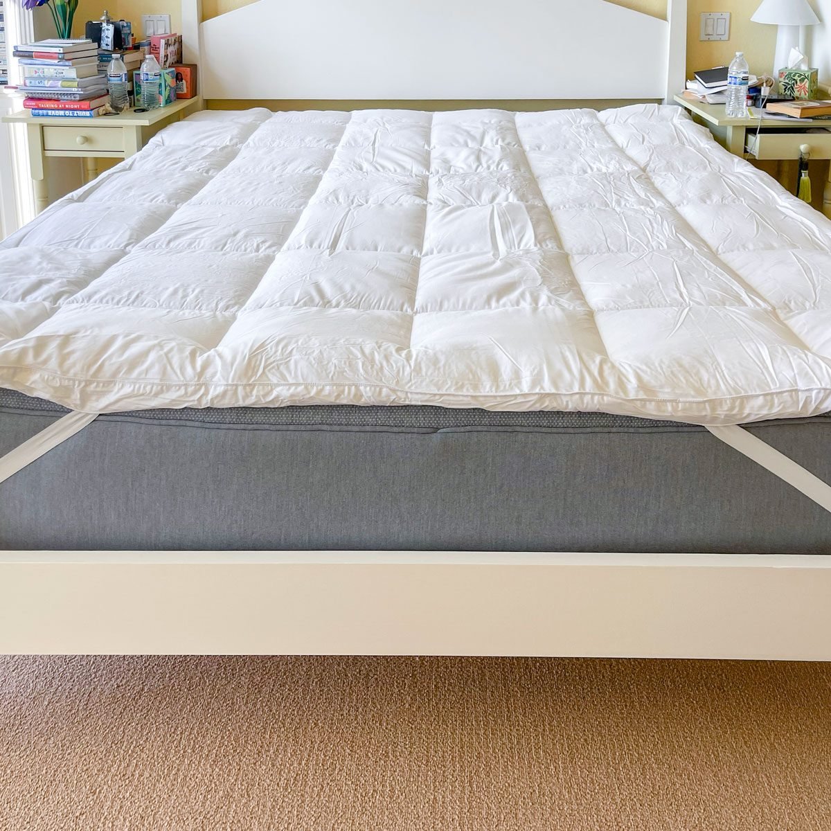 Saatva Down Alternative Featherbed Mattress Topper